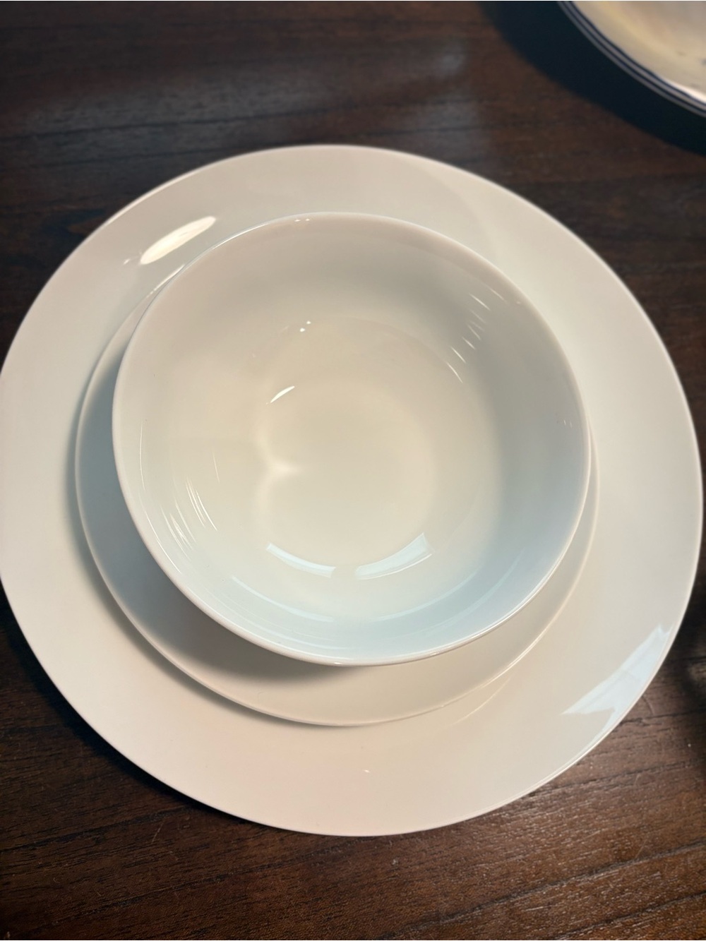 Elegant White Ceramic Dinnerware Set — Bowl and Plate
